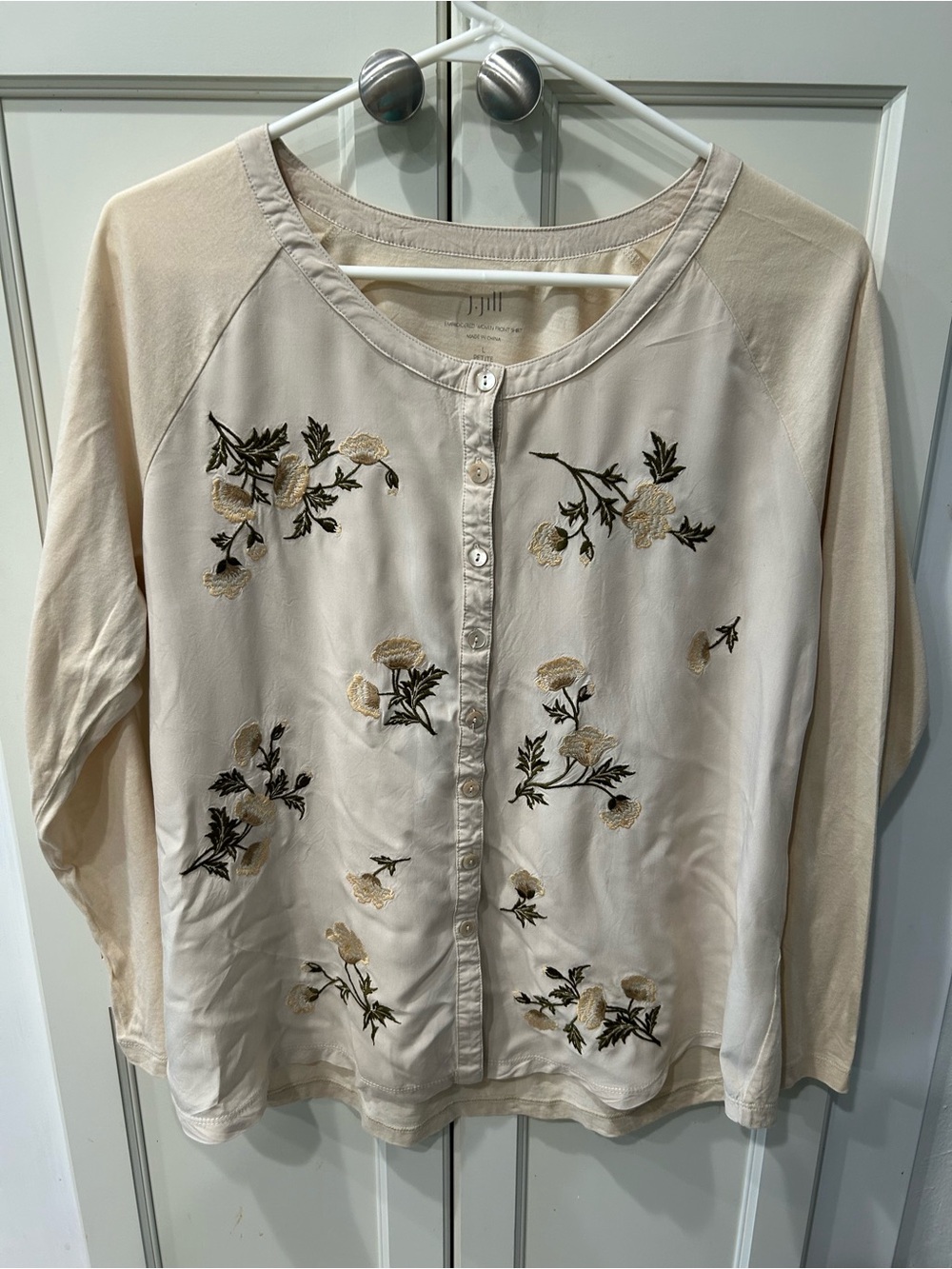 J Jill Embroidered Cream Button-Front Women’s Top